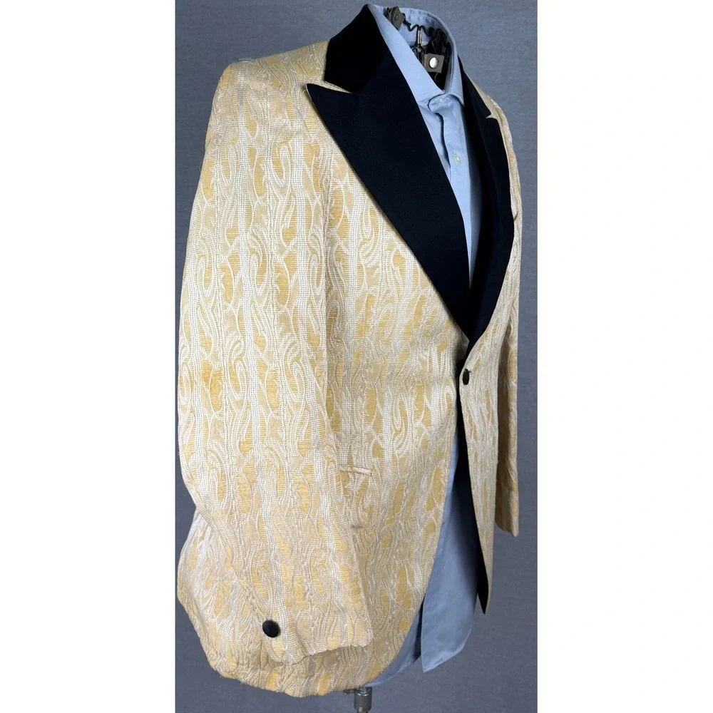 Vintage 50s Delton Dinner Jacket Gold Jacquard Tuxedo Blazer Peak Lapel 38L